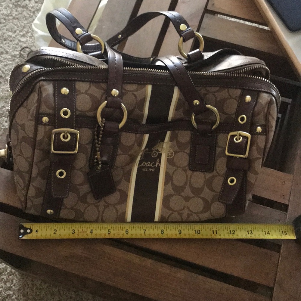 Coach purse! - Picture 3 of 5